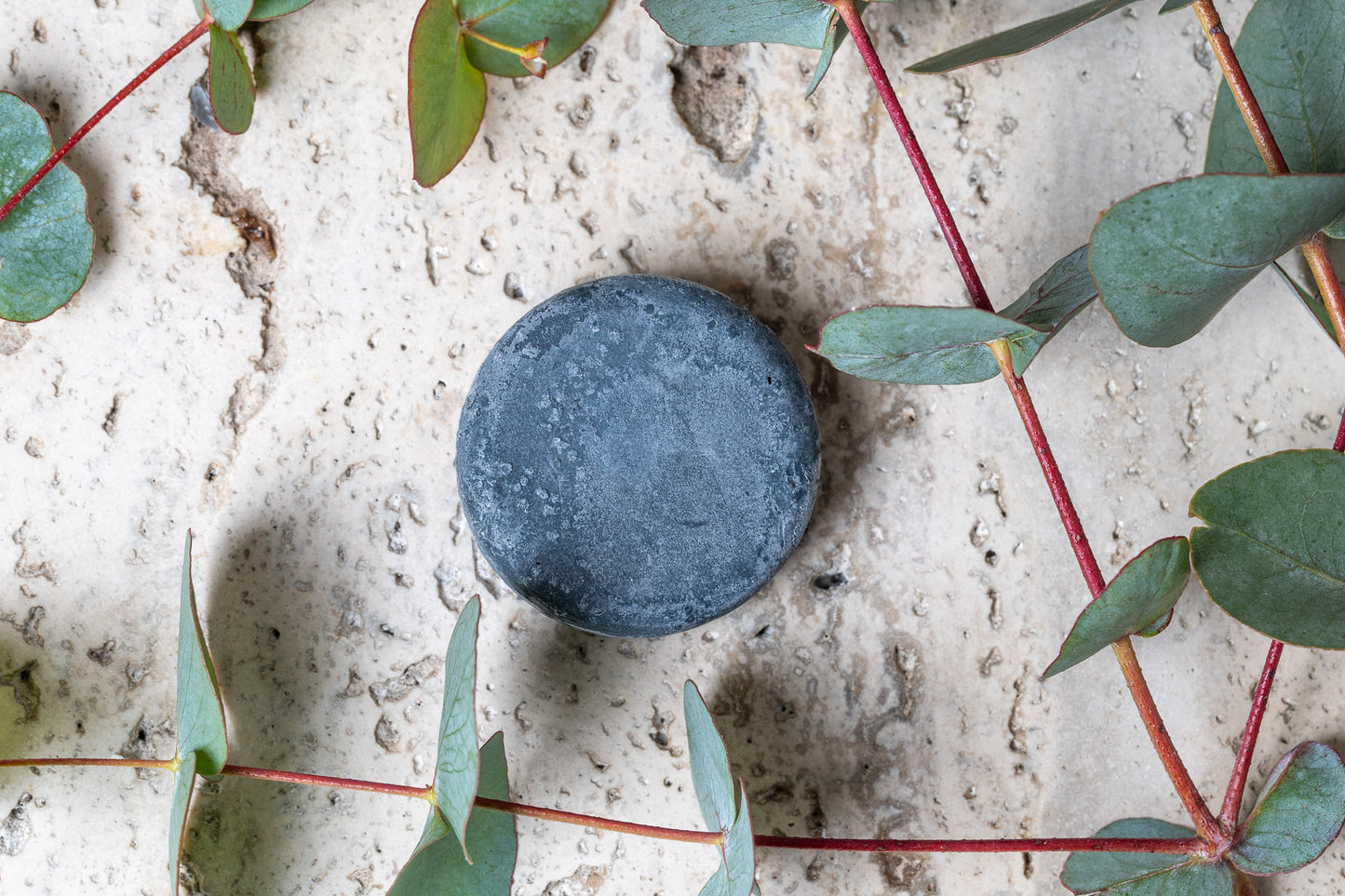 Maschera viso argilla bianca e carbone vegetale